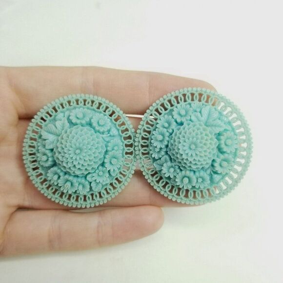 Vintage Large Blue Round Clip On Earrings, Floral Filigree Design, Plastic - Picture 2 of 6